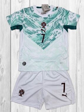 Youth Ronaldo Portugal 26’ Away Kit (Jersey + Shorts) LARGE (28) 10/12